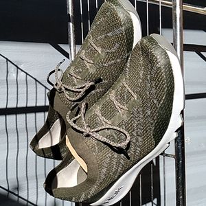 Mens Huk Makara Athletic Fishing Shoes Sz 10 Green